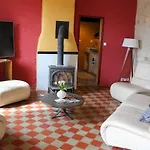 Spacious And Peaceful House Les Hauts Pres